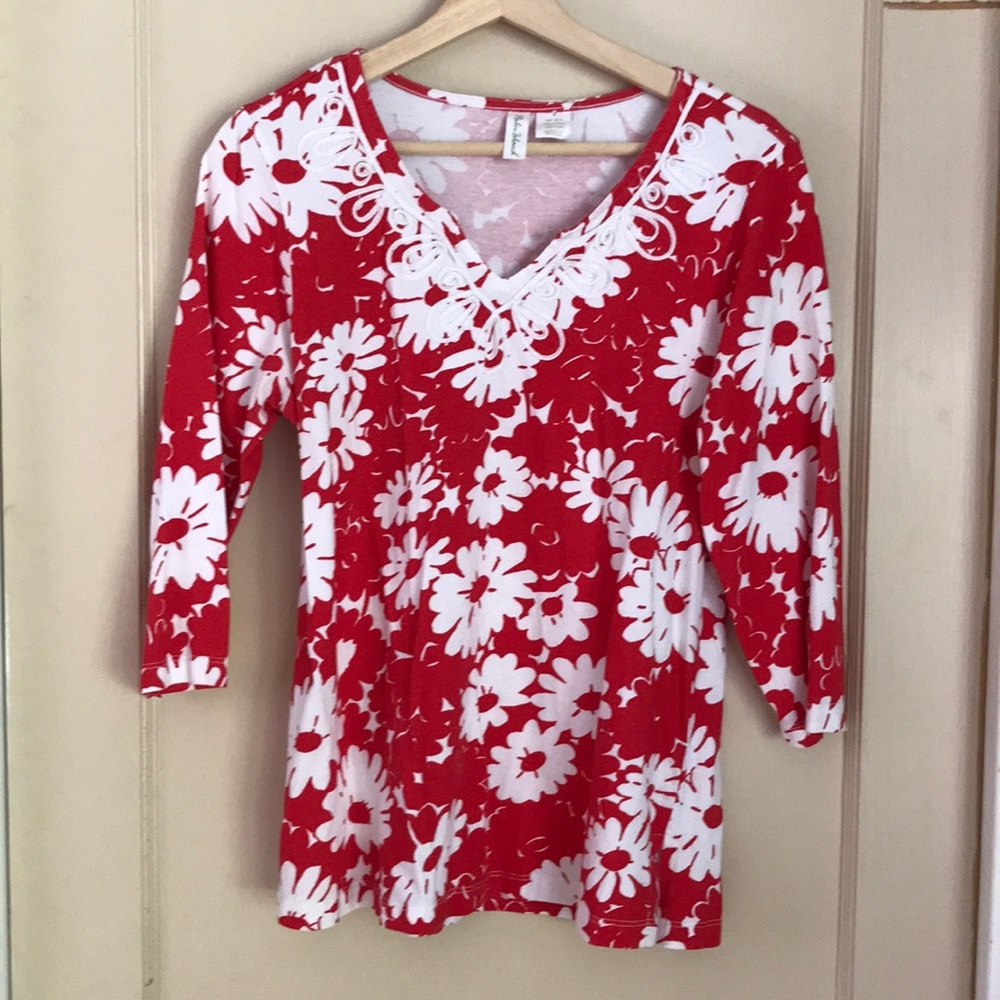 Palm Island red and white floral 3/4 sleeve top